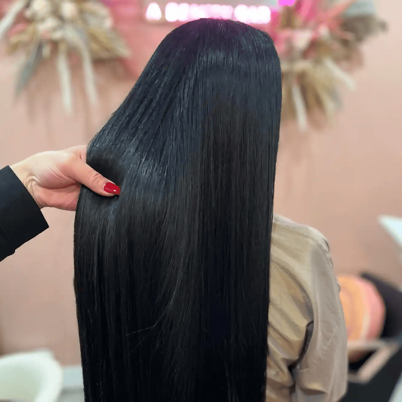 67c4e5bf98add3455bd93988_keratinhairtreatment copy